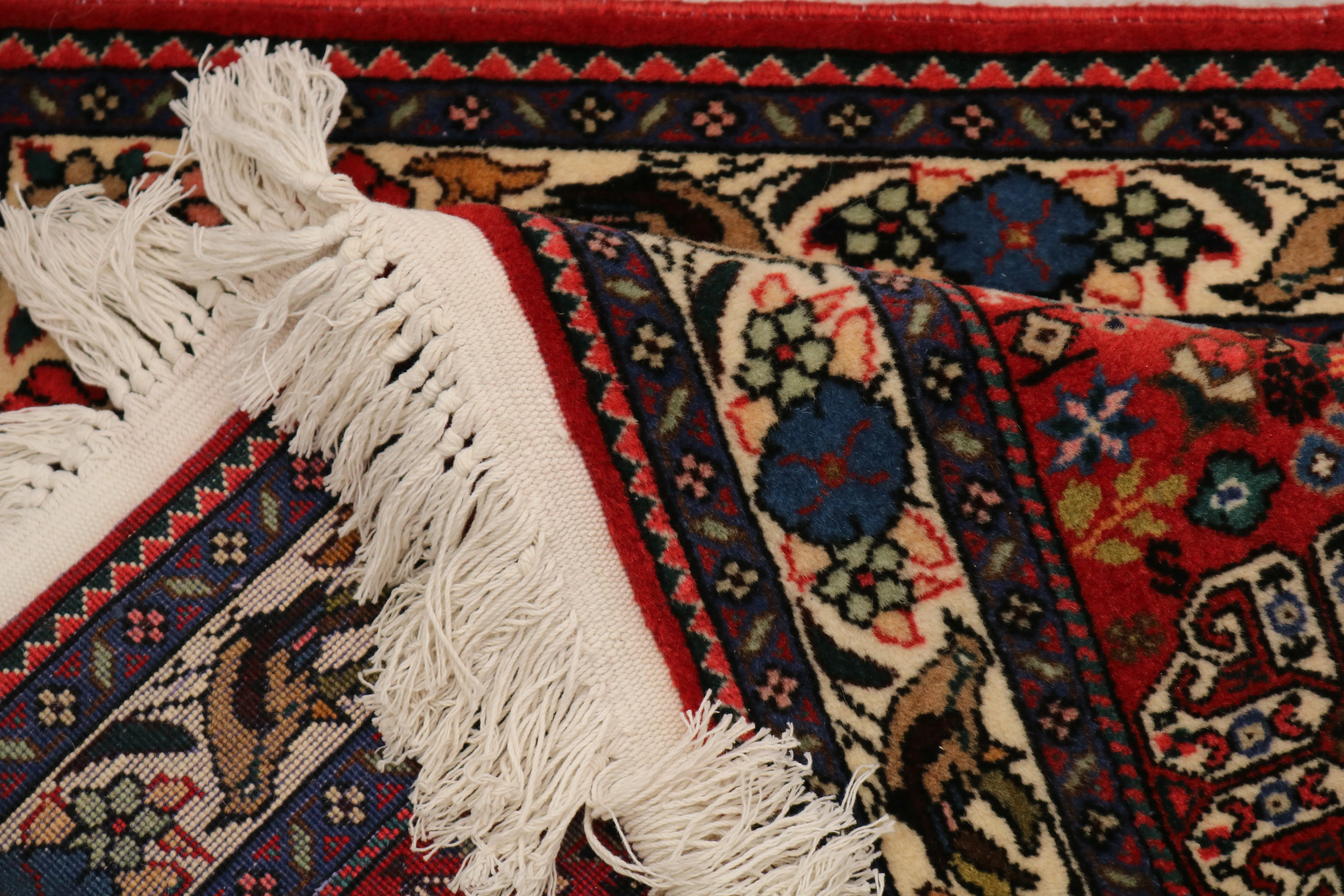 Nasr Abad Isfahan Handwoven Carpet