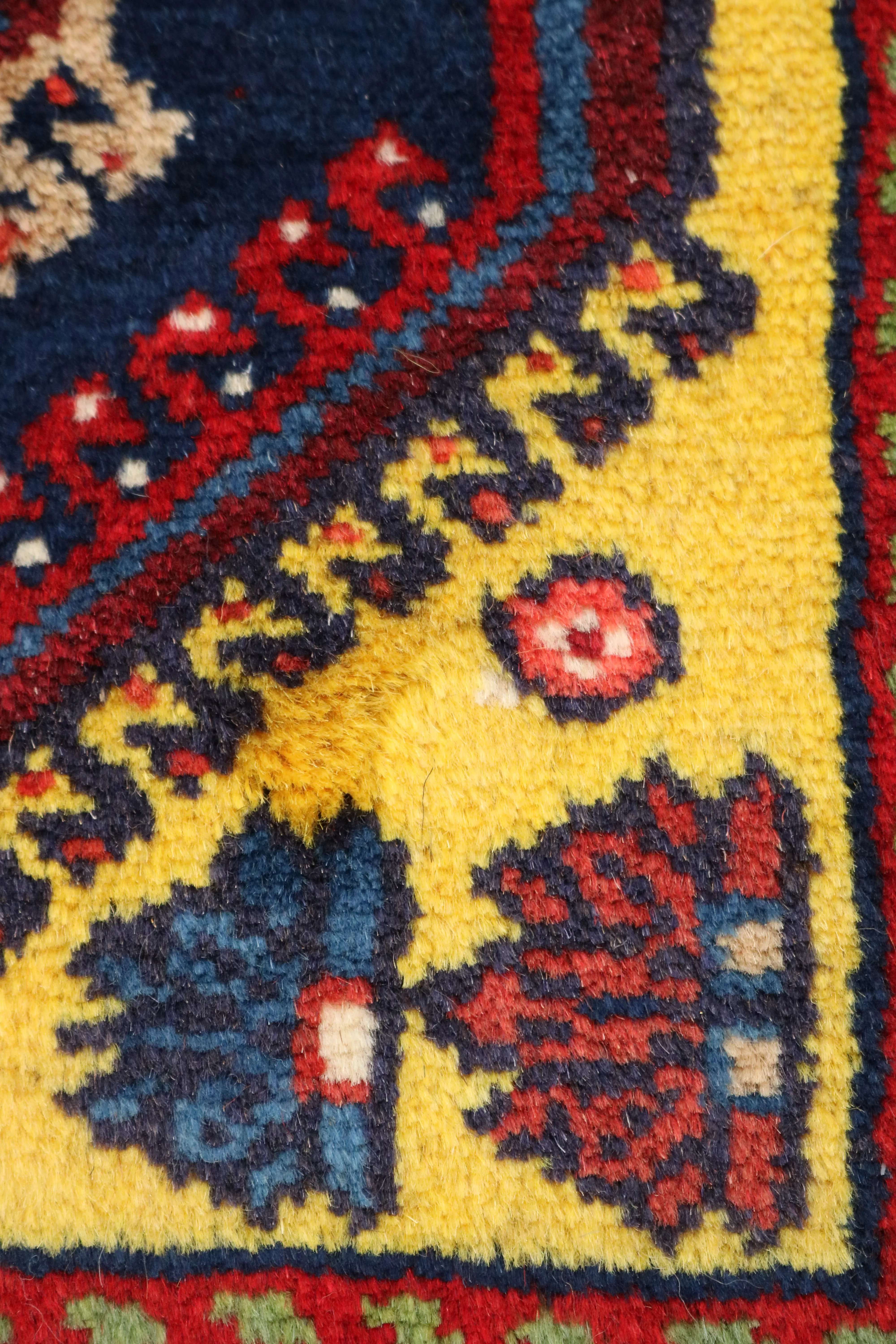 Shahreza Isfahan Handwoven Yalameh Carpet