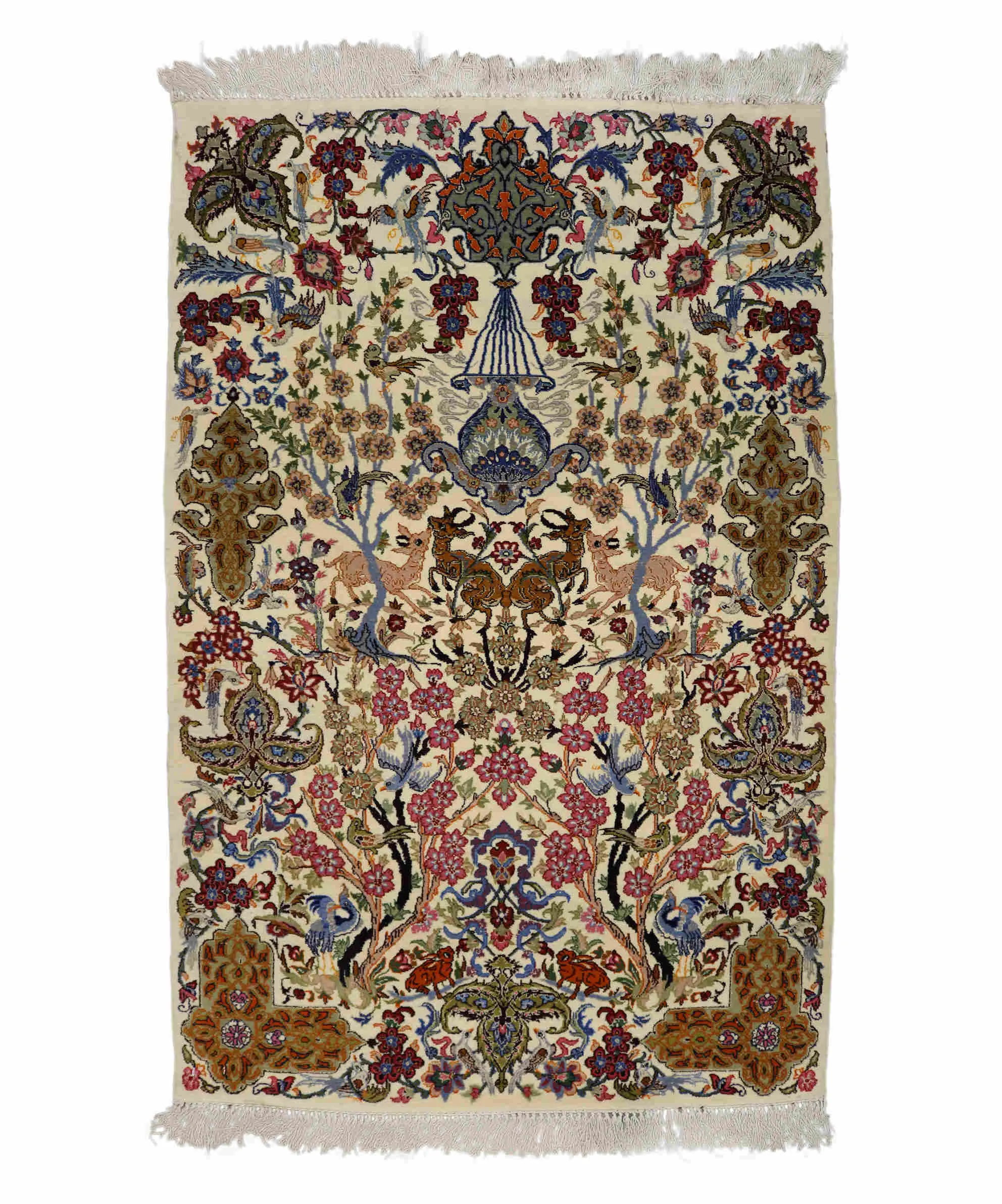Antique Isfahan rug 2025
