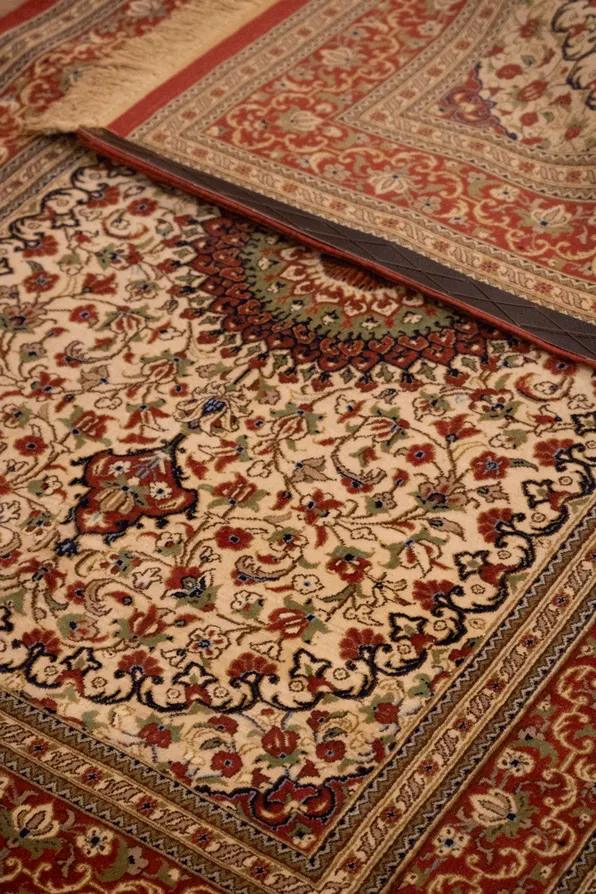 Isfahan Medallion Rug