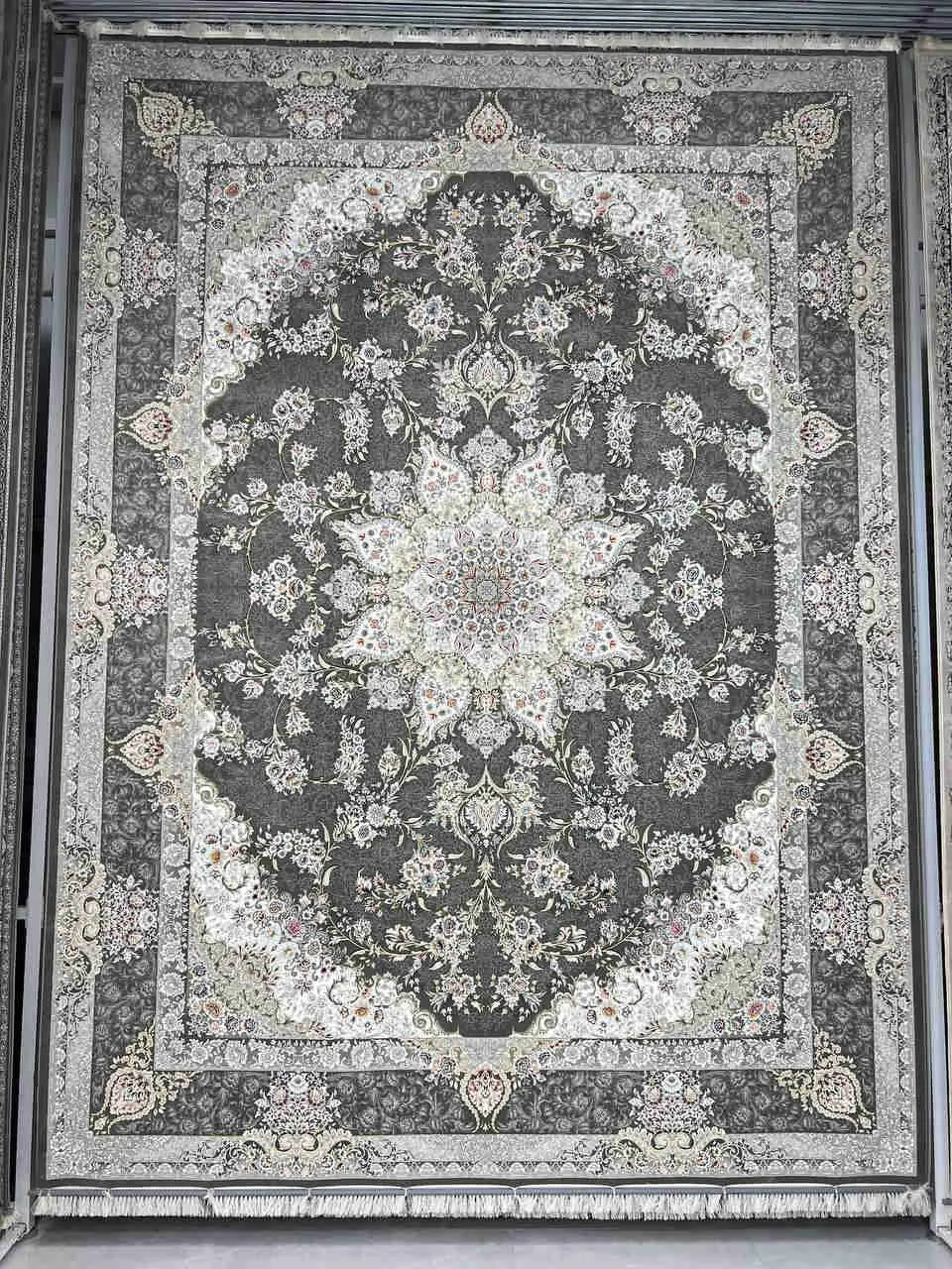 Iranian Machine-made Carpet